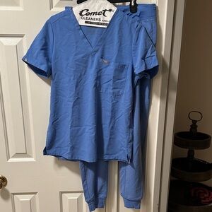 Figs Ceil Blue Scrub Set